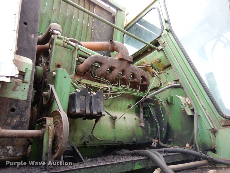 image for item FN9370 John Deere E6600 combine