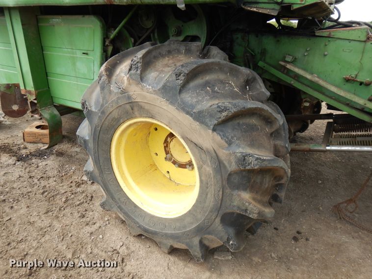 image for item FN9370 John Deere E6600 combine