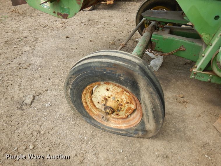 image for item FN9370 John Deere E6600 combine