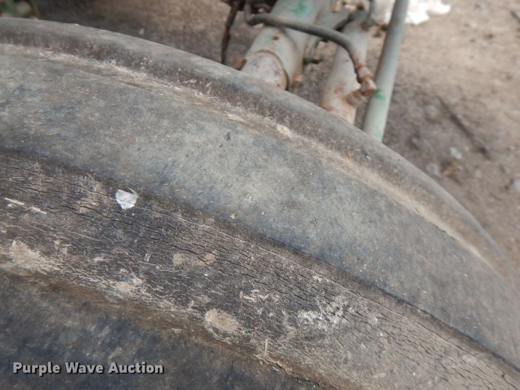 image for item FN9370 John Deere E6600 combine