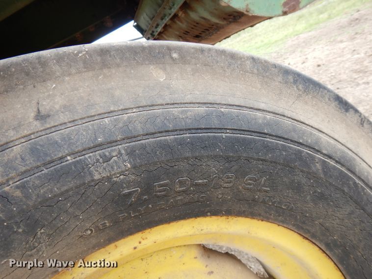 image for item FN9370 John Deere E6600 combine