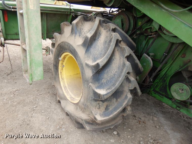 image for item FN9370 John Deere E6600 combine