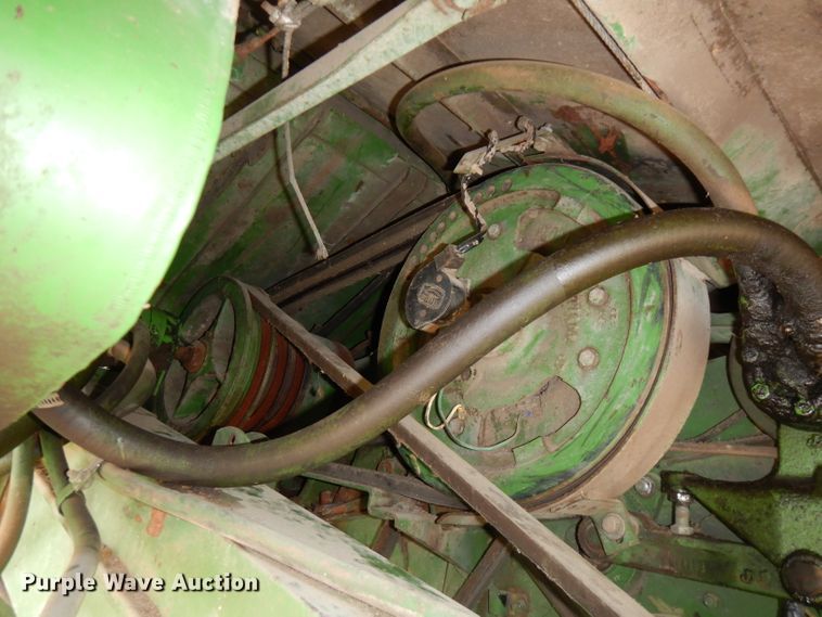 image for item FN9370 John Deere E6600 combine