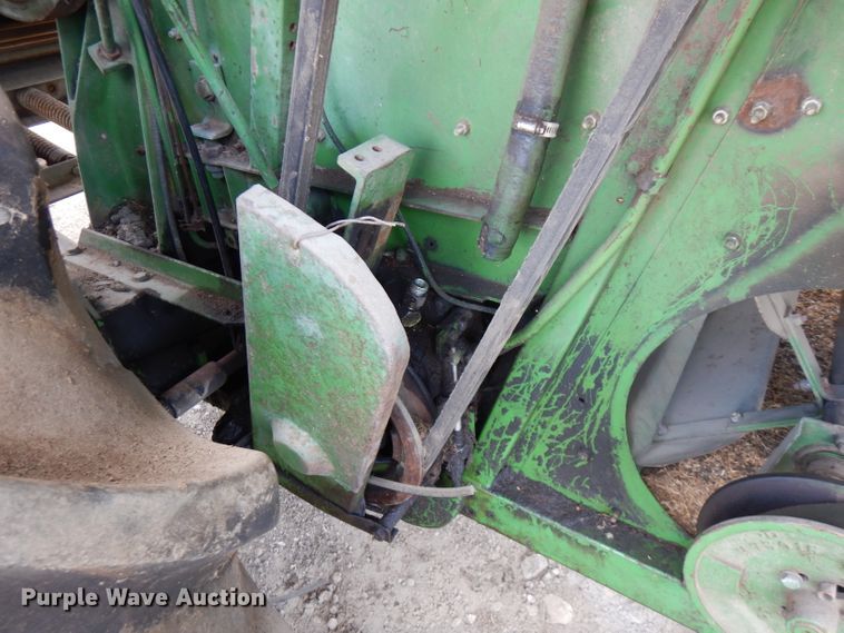 image for item FN9370 John Deere E6600 combine