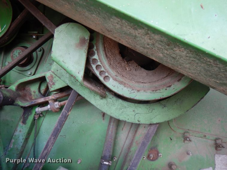 image for item FN9370 John Deere E6600 combine