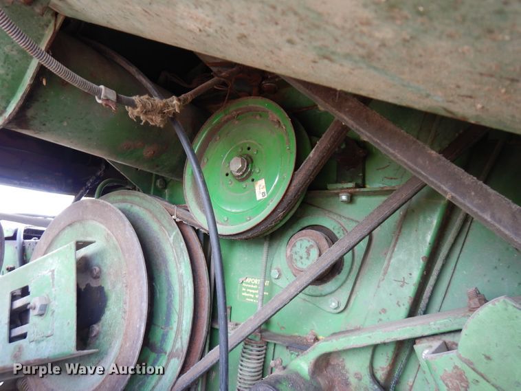 image for item FN9370 John Deere E6600 combine