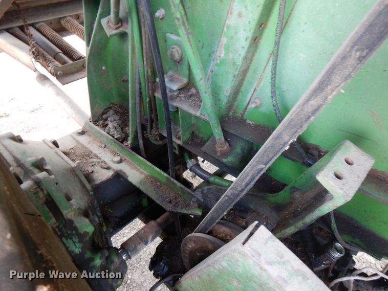 image for item FN9370 John Deere E6600 combine