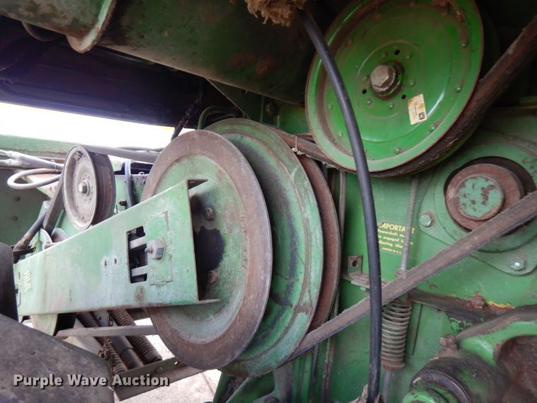 image for item FN9370 John Deere E6600 combine