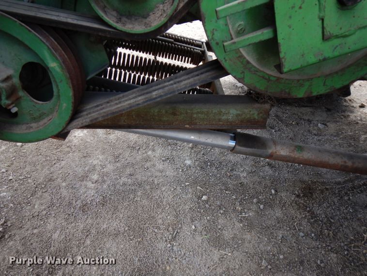 image for item FN9370 John Deere E6600 combine