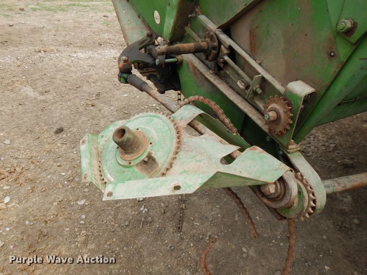 image for item FN9370 John Deere E6600 combine