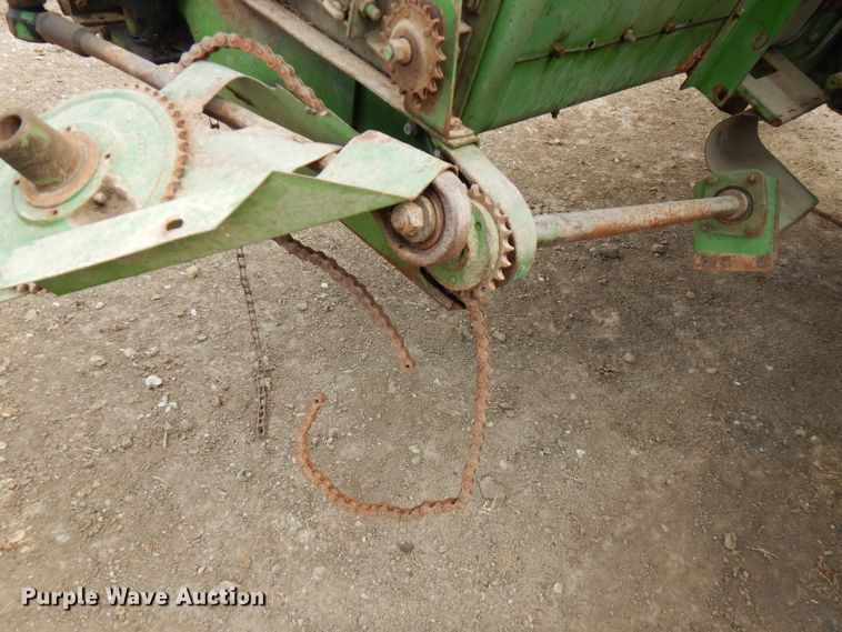 image for item FN9370 John Deere E6600 combine