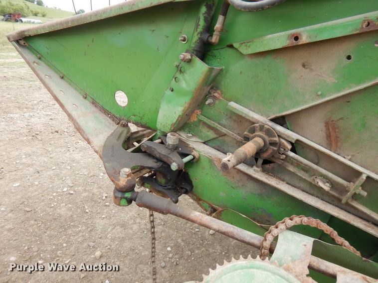 image for item FN9370 John Deere E6600 combine