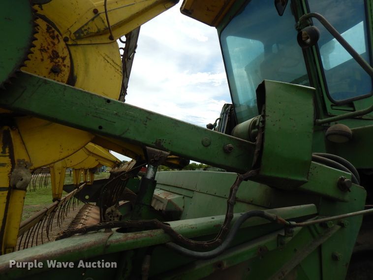 image for item FN9370 John Deere E6600 combine