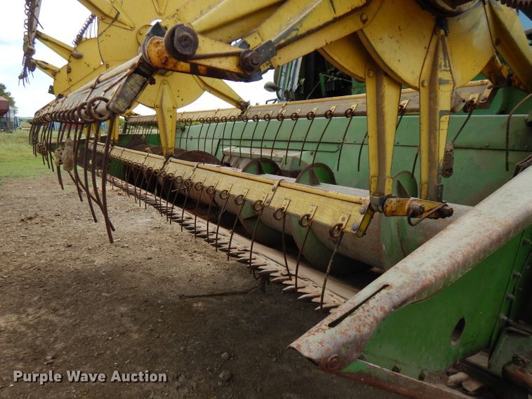 image for item FN9370 John Deere E6600 combine