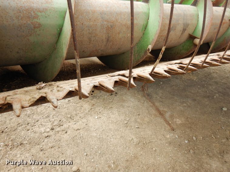 image for item FN9370 John Deere E6600 combine