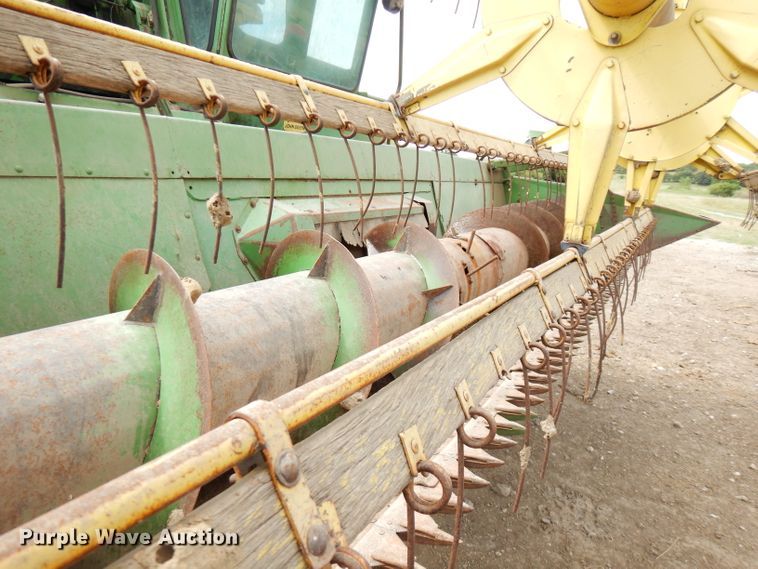 image for item FN9370 John Deere E6600 combine