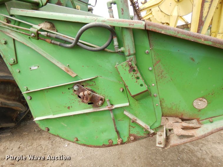 image for item FN9370 John Deere E6600 combine