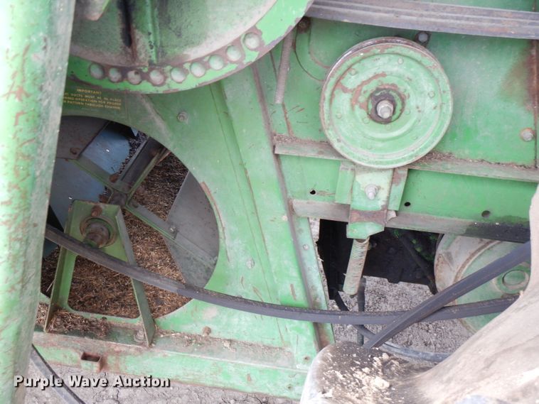 image for item FN9370 John Deere E6600 combine