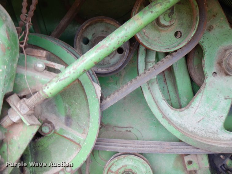 image for item FN9370 John Deere E6600 combine