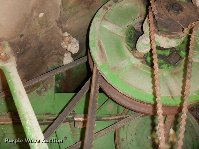 image for item FN9370 John Deere E6600 combine