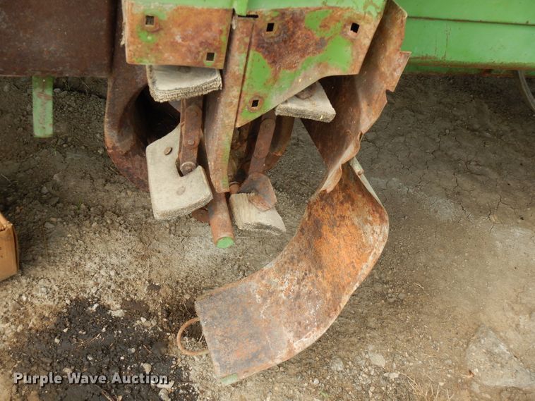 image for item FN9370 John Deere E6600 combine