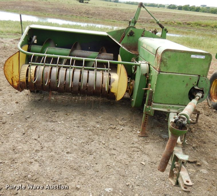 image for item FN9371 John Deere 224WS  small square baler