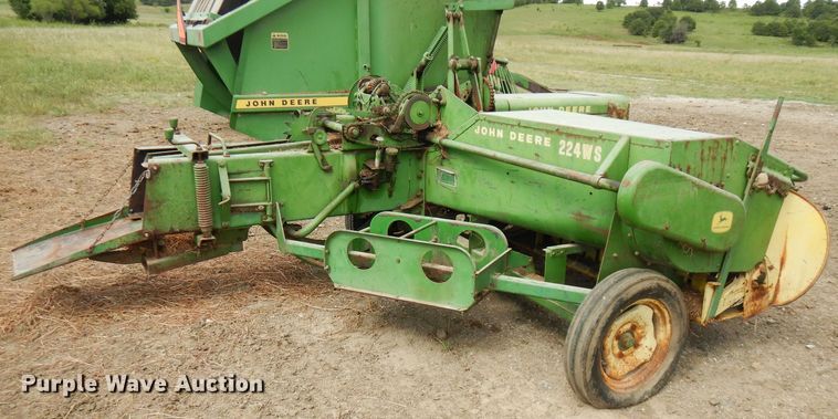 image for item FN9371 John Deere 224WS  small square baler