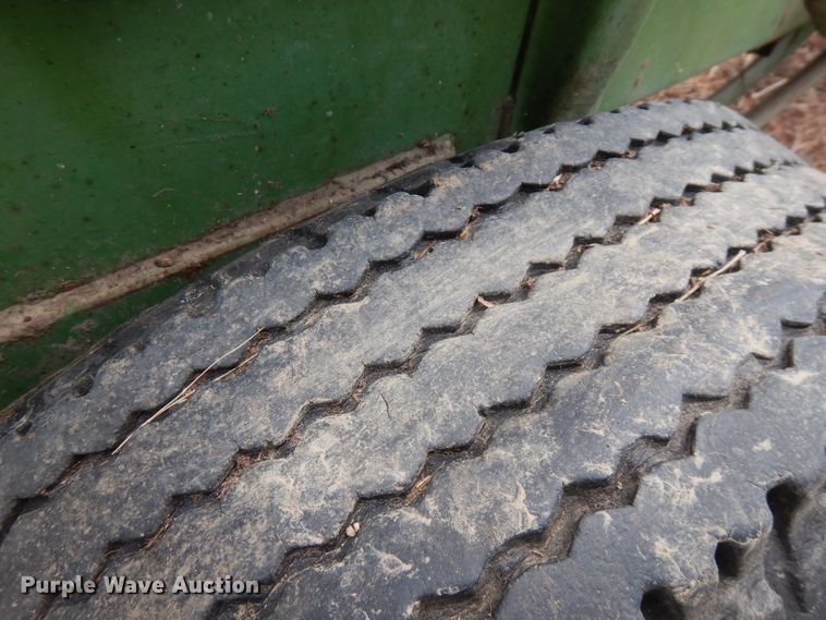 image for item FN9371 John Deere 224WS  small square baler