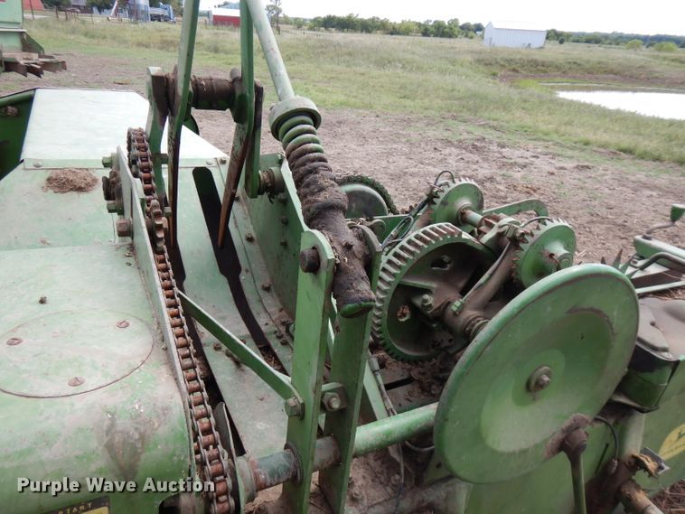 image for item FN9371 John Deere 224WS  small square baler