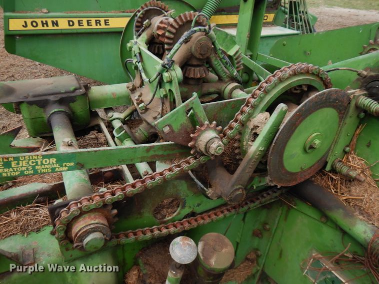 image for item FN9371 John Deere 224WS  small square baler