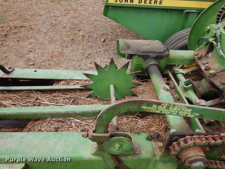 image for item FN9371 John Deere 224WS  small square baler