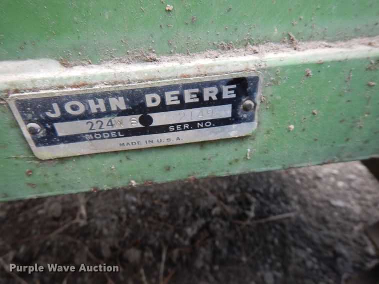 image for item FN9371 John Deere 224WS  small square baler