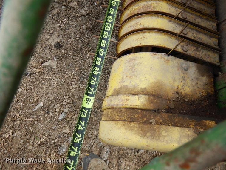 image for item FN9372 John Deere 510  round baler