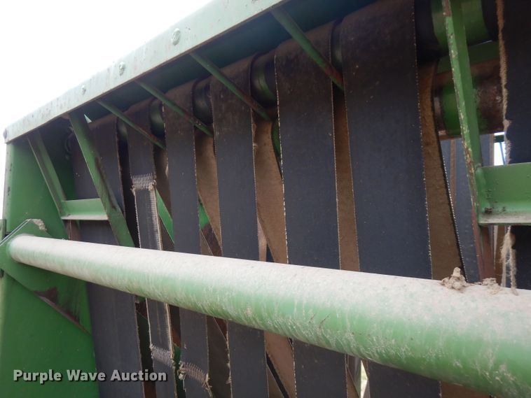 image for item FN9372 John Deere 510  round baler