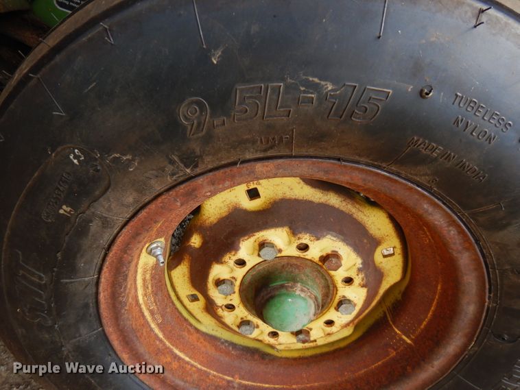 image for item FN9372 John Deere 510  round baler