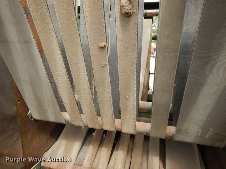 image for item FN9372 John Deere 510  round baler