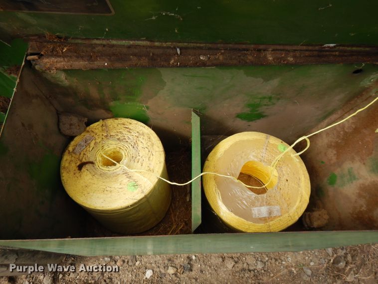 image for item FN9372 John Deere 510  round baler