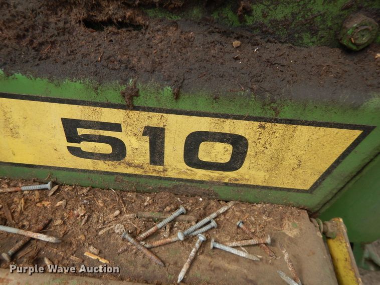 image for item FN9372 John Deere 510  round baler