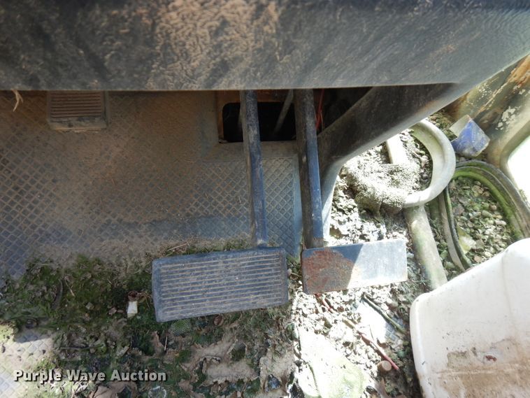 image for item FN9395 Case 2590  tractor