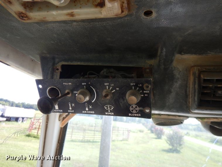 image for item FN9395 Case 2590  tractor