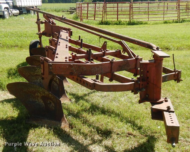 image for item FN9396 Case four bottom plow