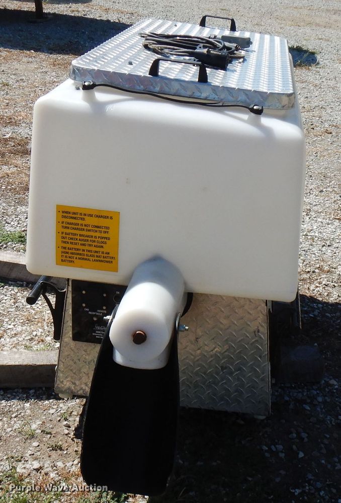 image for item FN9397 Feed Train UTV feeder