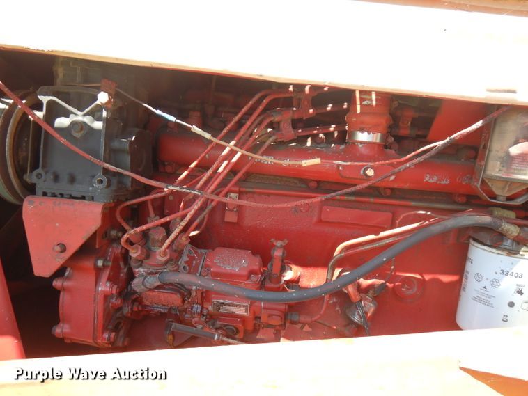 image for item FN9403 1981 International 1086  tractor