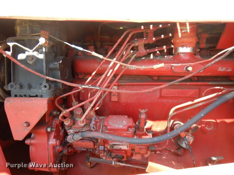 image for item FN9403 1981 International 1086  tractor