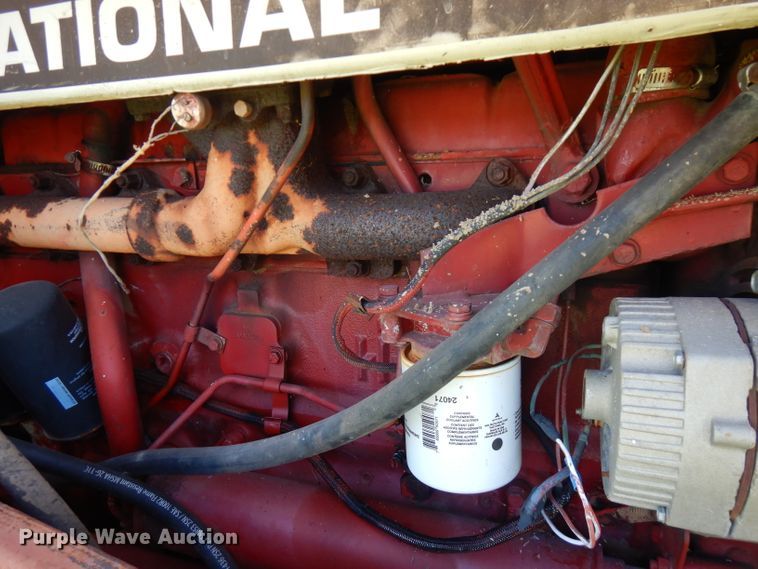 image for item FN9403 1981 International 1086  tractor