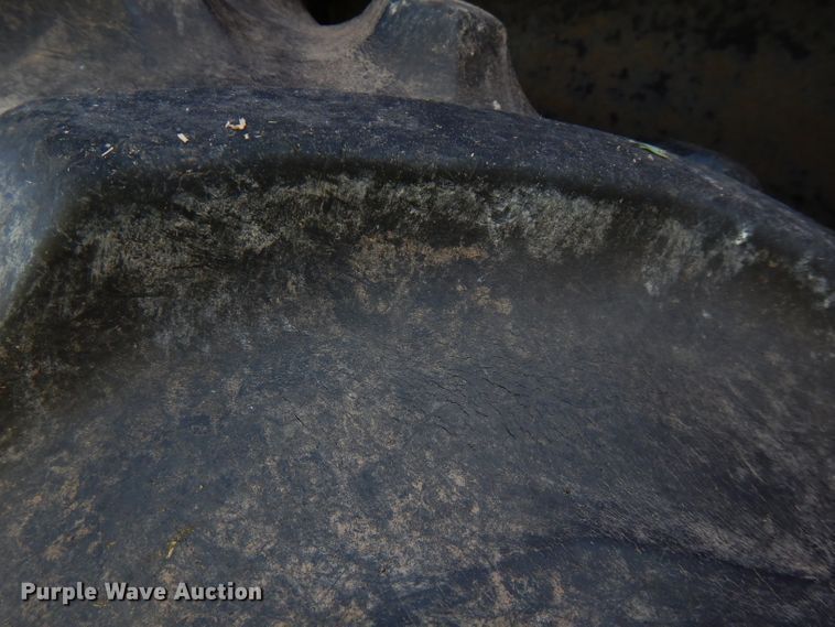 image for item FN9403 1981 International 1086  tractor