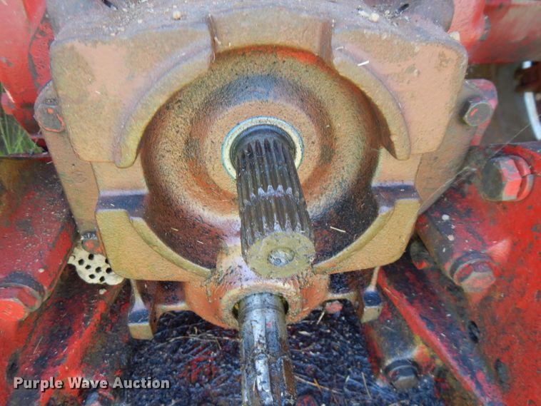 image for item FN9403 1981 International 1086  tractor