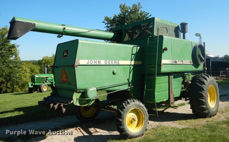 image for item GR9726 John Deere 6620 combine