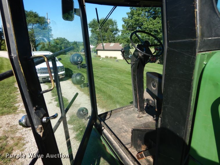 image for item GR9726 John Deere 6620 combine