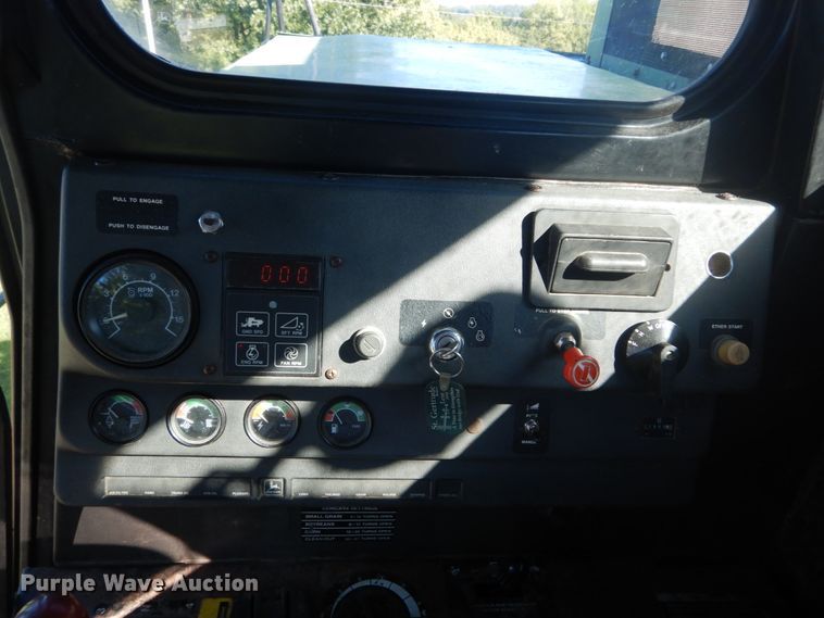 image for item GR9726 John Deere 6620 combine